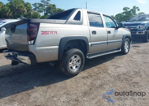 2003 Chevrolet Avalanche 1500 из США, поврежденный, VIN 3GNEC13T23G315110
